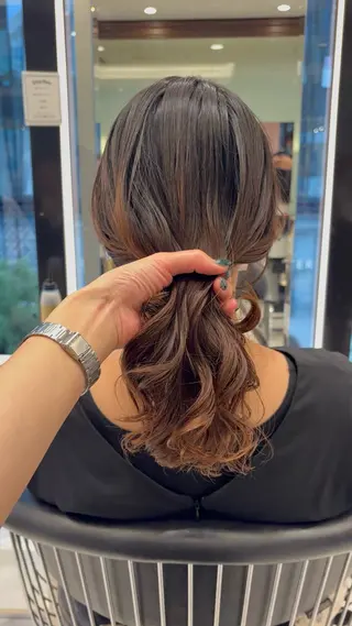 ミディアム パーマ コテ巻き風パーマ✨ 韓国ヘア🤎近下菜央のヘアスタイル