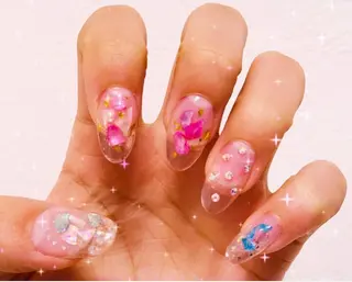 ネイル VIERU 🌈🎀💖のネイルデザイン