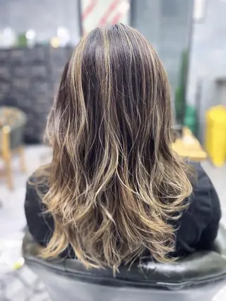 セミロング カラー Root所属・加藤 琢也のヘアスタイル