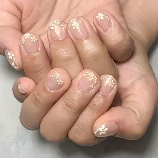 ネイル atelier　FIORITURA所属・FIORITURA aiのネイルデザイン