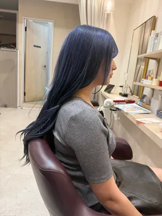 ロング カラー 金子 彩心のヘアスタイル