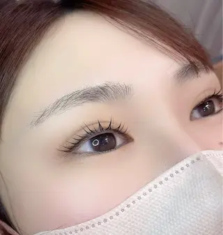 マツエク・マツパ REGINA (レジーナ)所属・REGINA ネイルまつげエステの眉毛・アイブロウイメージ