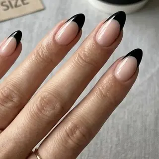 ネイル 24時間営業 UNABOMBAのネイルデザイン