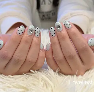 ネイル 須藤 紗彩の眉毛・アイブロウイメージ