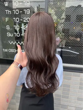 ロング カラー (h)wim ウィムのヘアスタイル