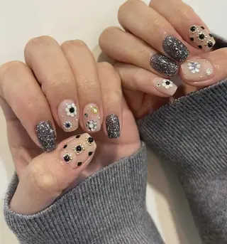 ネイル Queen's ゆなのネイルデザイン