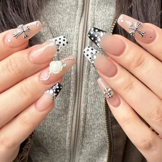 ネイル Natsumi 🦊  Nailのネイルデザイン