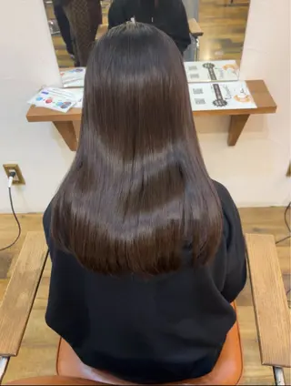 ロング 末廣 結音のヘアスタイル