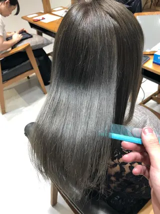 セミロング カラー 🌟イメチェン美容師 🌟清水 大輝のヘアスタイル