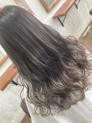 ロング カラー パーマ ブリーチ毛縮毛矯正 👑山口のヘアスタイル