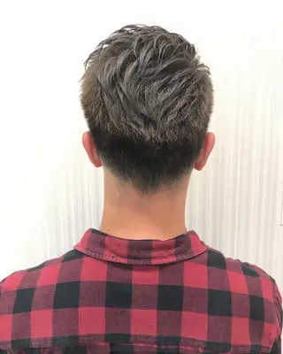 ショート カラー メンズ 中川 拓弥のヘアスタイル