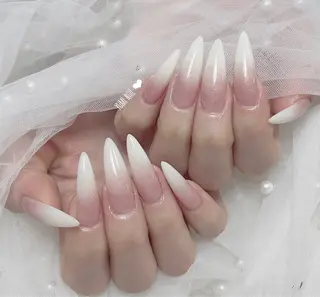 ネイル 𝐲𝐮𝐦𝐢🎀 長さ出しデザイン専門のネイルデザイン