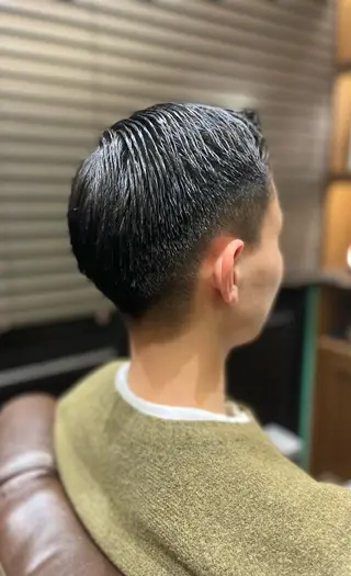 ショート ヒロ銀座　　　御徒町所属・ヒロ銀座　小林 透真のヘアスタイル