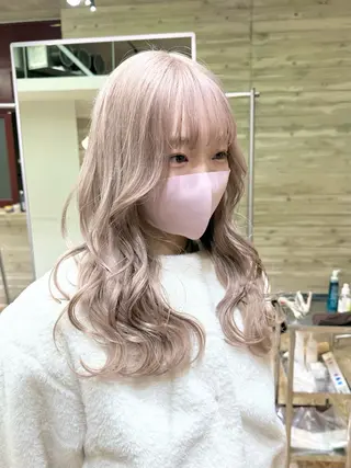 セミロング カラー kai .のヘアスタイル