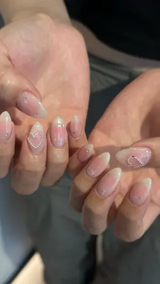 ネイル 🎀韓国レイヤー特化 🎀ベージュ/ミクのヘアスタイル