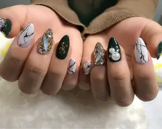 ネイル 中谷 亜佑美のネイルデザイン