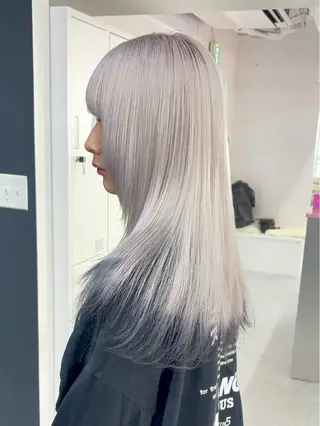 カラー 🫧ミルクティー ブリーチRIKU🫧のヘアスタイル