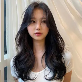 ロング パーマ 大久保 佳那のヘアスタイル