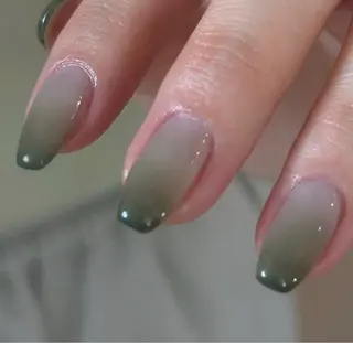 ネイル moe ⠀のネイルデザイン