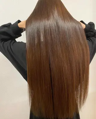 ロング 山本 茉希のヘアスタイル