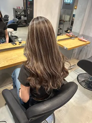ロング カラー 💖ハイライト/ハイ トーン💖MIKIのヘアスタイル
