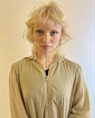 ミディアム nalu.所属・前山 七海のヘアスタイル