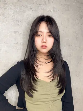 ロング KAEDE🎀 ジャニオタ美容師のヘアスタイル