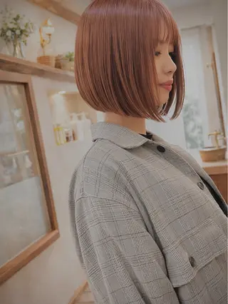 ショート カラー grand juteのヘアスタイル