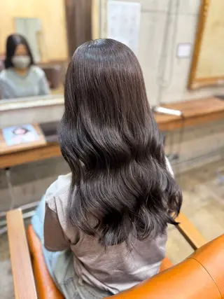 セミロング カラー Cadre新小岩🫧 栗原葵のヘアスタイル