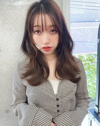 ロング カラー レイヤーカット、 大人可愛い　中村美羅のヘアスタイル