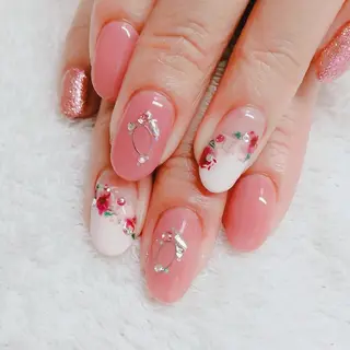 ネイル 柴崎 美幸のネイルデザイン