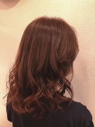 セミロング カラー トレンド眉🌈✨ megumiのマツエク・マツパデザイン