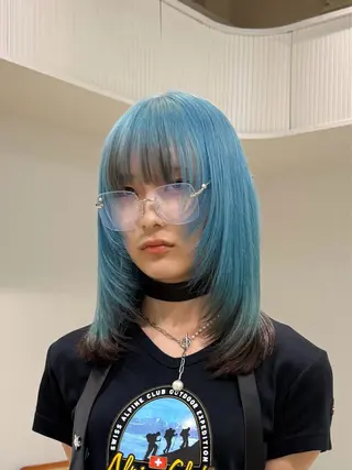 セミロング カラー ヘアアレンジ 🦠デザインカラー/ 魚瀬あおい🦠のヘアスタイル