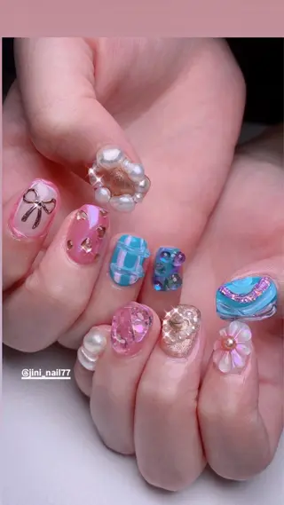 ネイル JINI NAIL所属・ジニ ネイルのネイルデザイン