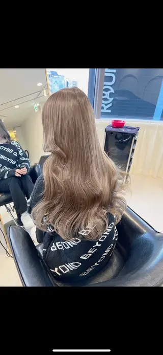 ロング カラー 〖ワンホンヘアー〗 SAKURA👼🏻のヘアスタイル