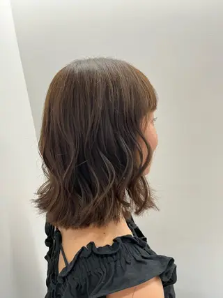 ミディアム カラー AIR横浜所属・宝徳 伶奈のヘアスタイル