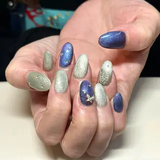 ネイル クレセントアイ Runaの眉毛・アイブロウイメージ