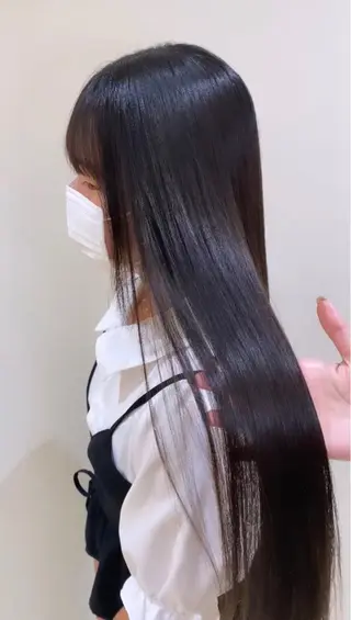 ロング 池田 早穂のヘアスタイル