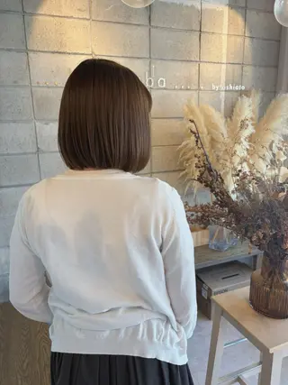 ミディアム 中村 潮音のヘアスタイル