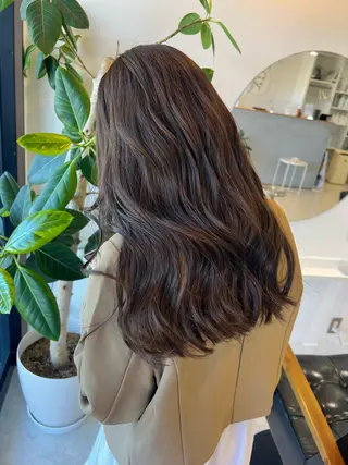 カラー カドムラ モエのヘアスタイル