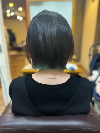 ショート Limb所属・市塚 あみのヘアスタイル