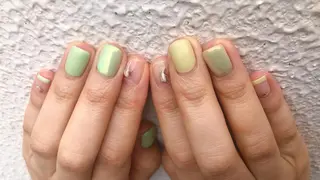 ネイル nailsalon　hue所属・小山 羽奈のネイルデザイン