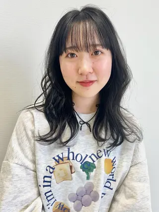 セミロング カラー 韓国風スタイル 🍓MIZUKI🍓のヘアスタイル