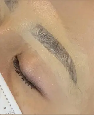 アイブロウ Persian RISAの眉毛・アイブロウイメージ