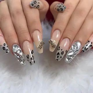 ネイル REBEST 天王寺のネイルデザイン