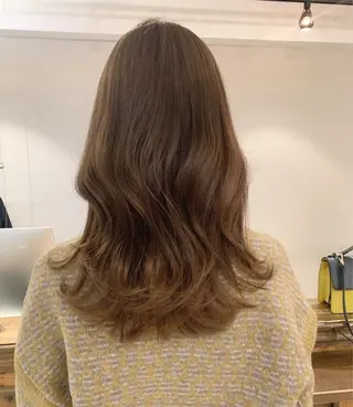 ロング カラー 透明感/オリーブ/ グレージュ/YUKAのヘアスタイル