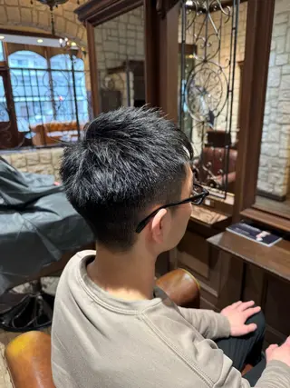 ショート オノ ソウイチロウ/ ブリーチ/パーマのヘアスタイル