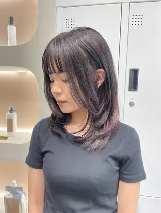 セミロング ワンホンレイヤー 福岡天神RAIRAのヘアスタイル