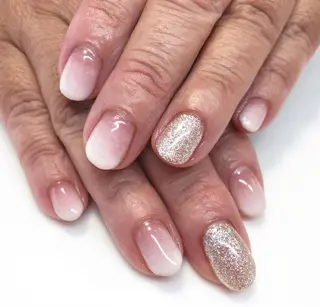 ネイル 吉村 美咲のネイルデザイン