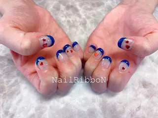 ネイル ネイルリボン 受付スタッフのネイルデザイン